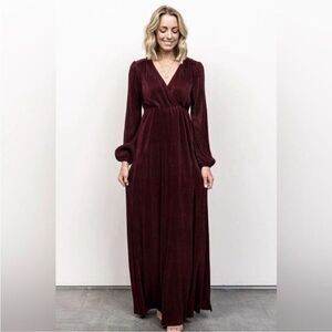 Elegant Burgundy Maxi Dress